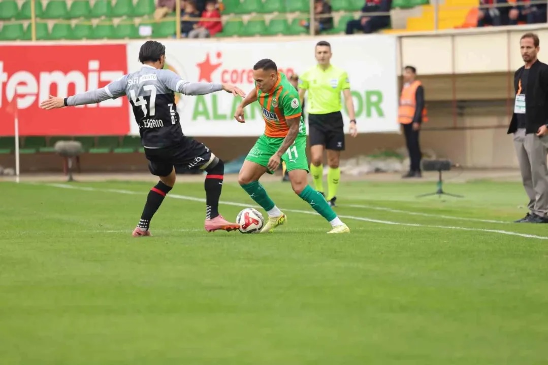 nhan-dinh-soi-keo-alanyaspor-vs-karagumruk-luc-5h00-ngay-13-1-2026